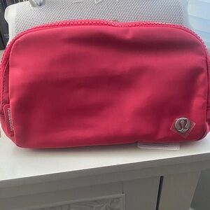 Lululemon Everywhere Belt Bag